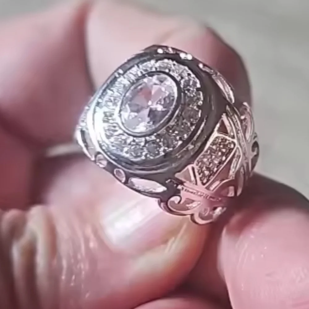 Sophisticated Men's 925 Silver Ring with Oval Centerpiece Sz 10
